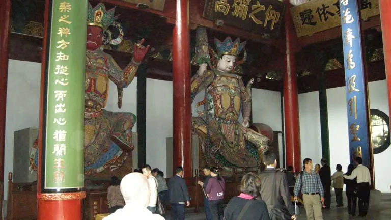 霊隠寺の仏像