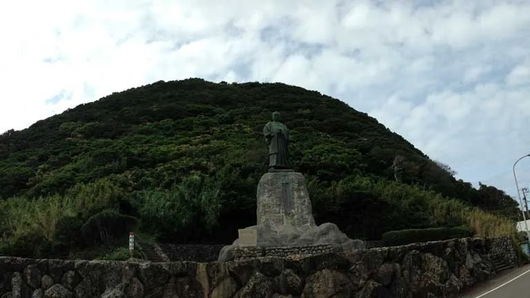 中岡慎太郎像